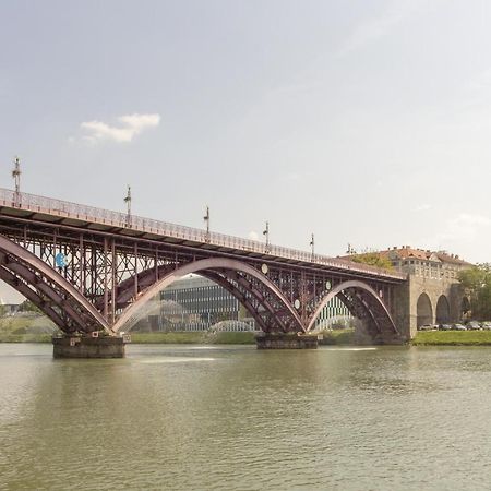 Amazing Apartment In Downtown Maribor Ngoại thất bức ảnh