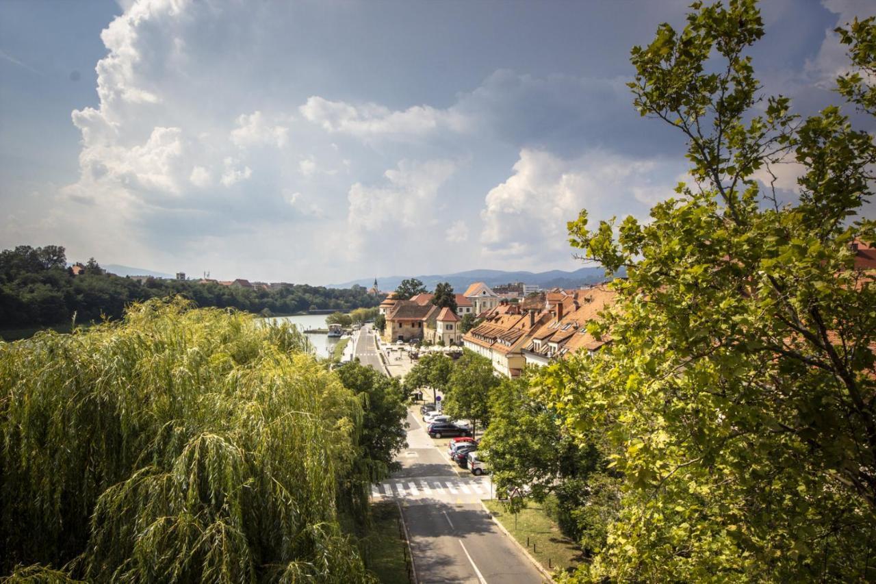 Amazing Apartment In Downtown Maribor Ngoại thất bức ảnh